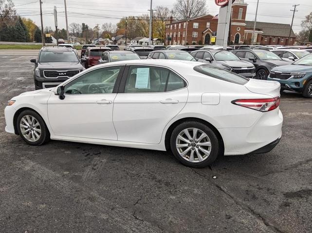 2018 toyota camry le