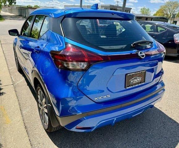 2022 nissan kicks sv in madison, wisconsin