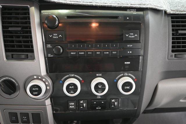 2012 toyota sequoia sr5