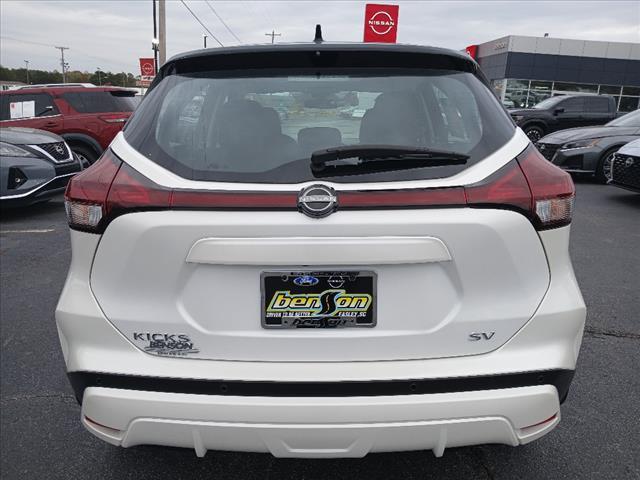 2023 nissan kicks sv