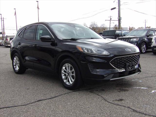 2021 ford escape se