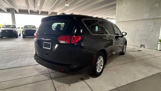 2022 Chrysler Voyager