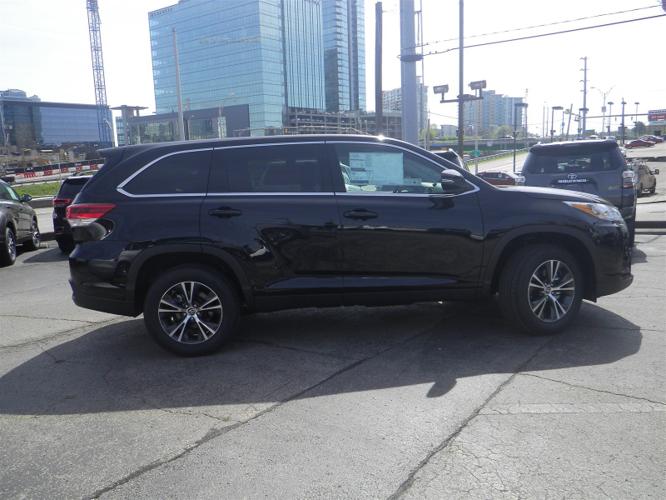 used 2019 toyota highlander fwd le nashville, tn 37203 for sale in nashville, tennessee