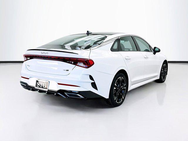 2022 kia k5 gt-line
