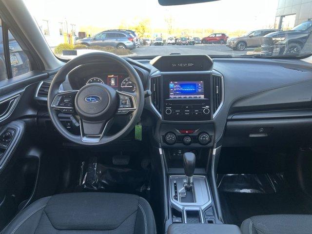 2019 subaru forester base