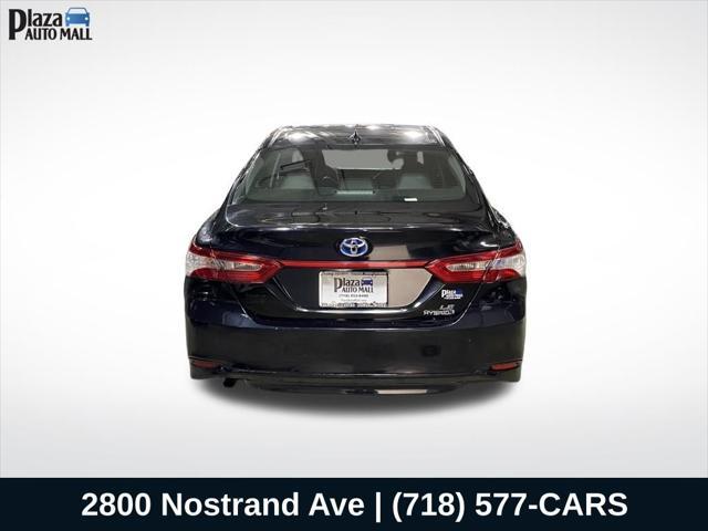 2020 toyota camry le