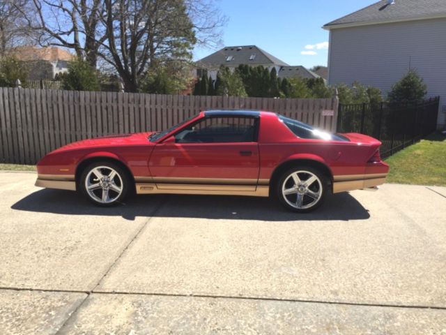 1987 chevy camaro z28 coupe t tops auto superior condition rare vin - red gold