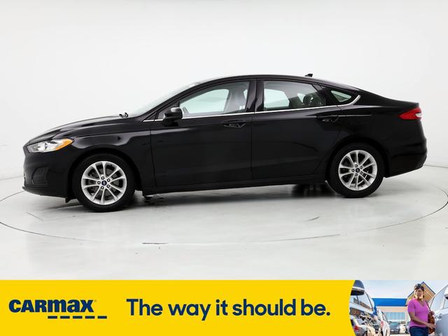 2020 ford fusion se
