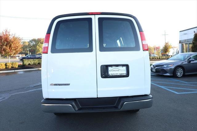 2021 chevrolet express 2500 rwd 2500 regular wheelbase wt