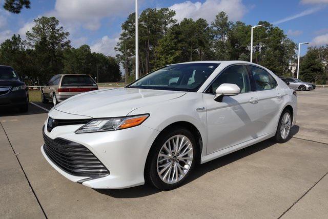 2018 toyota camry hybrid xle