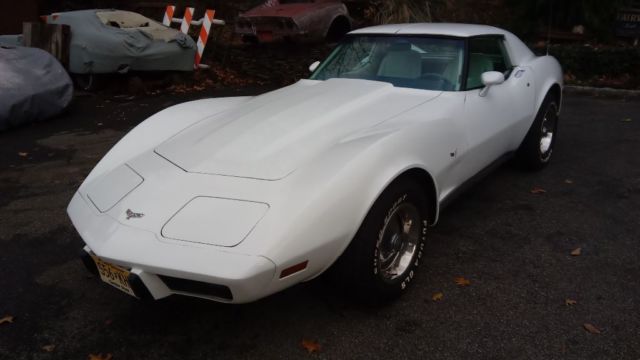 1977 corvette white / blue & white interior