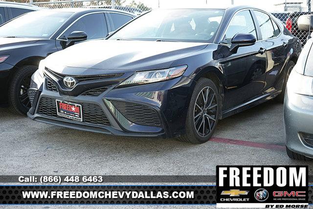 2021 toyota camry se