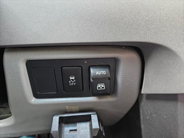 2013 toyota sequoia sr5