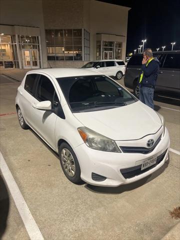 2014 toyota yaris le