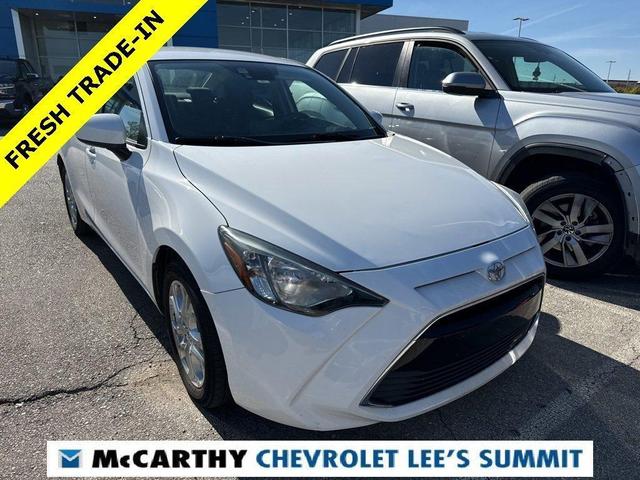 2018 toyota yaris ia base