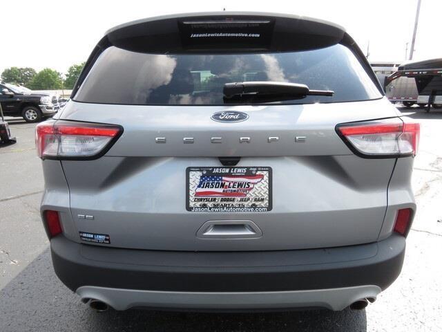 2021 ford escape se