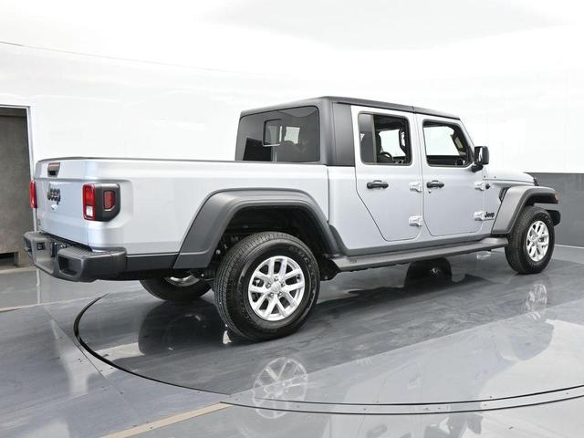 2023 jeep gladiator sport