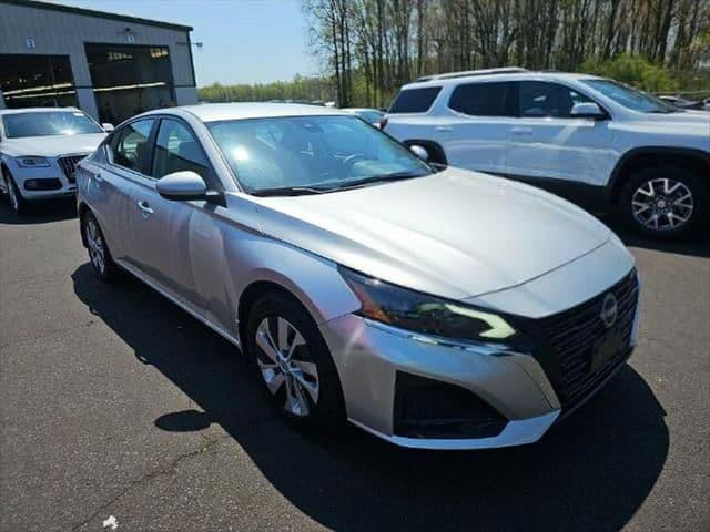 2023 nissan altima s fwd in cleveland, ohio