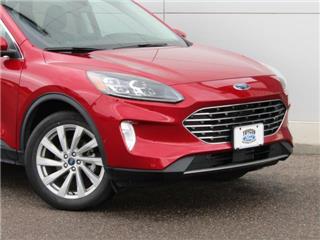 2022 Ford Escape titanium