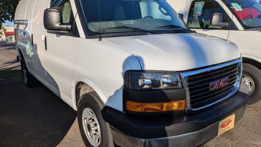 2022 gmc savana 2500