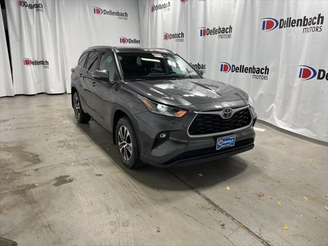 2021 toyota highlander xle