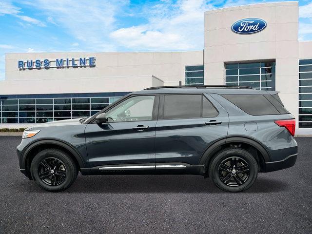 2022 ford explorer xlt