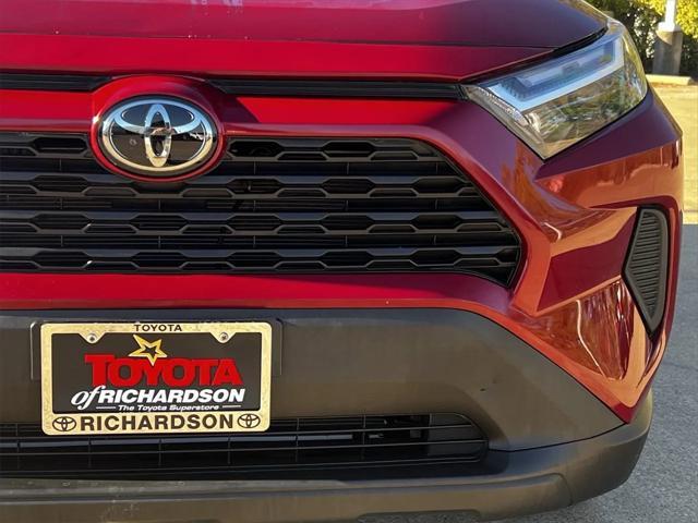 2024 toyota rav4 le
