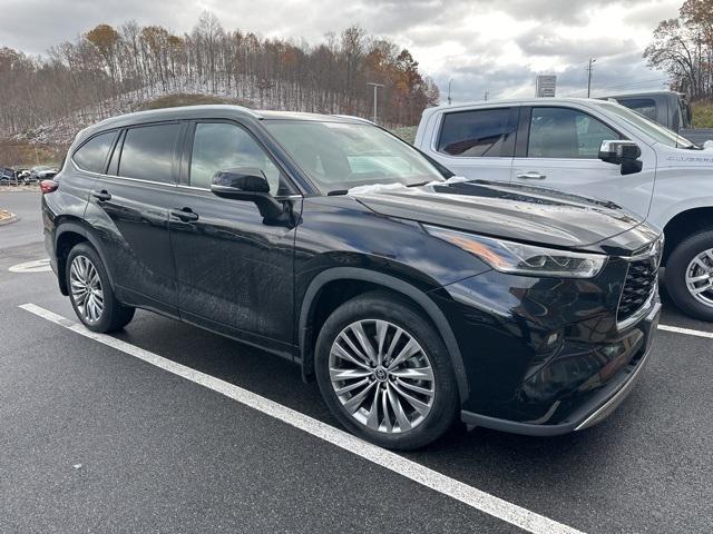 2021 toyota highlander platinum