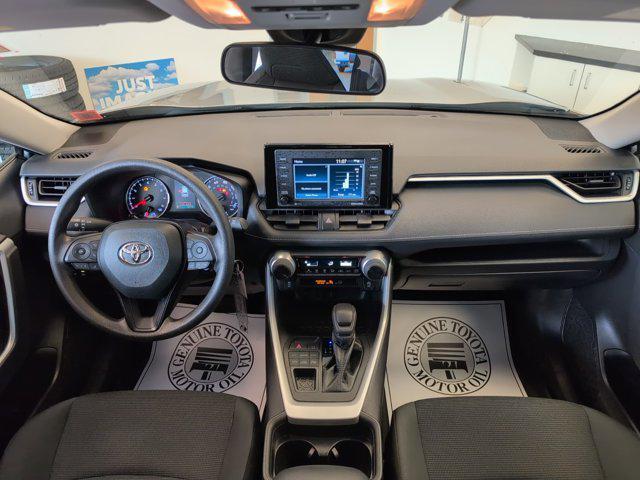 2021 toyota rav4 le