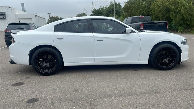 2019 dodge charger sxt