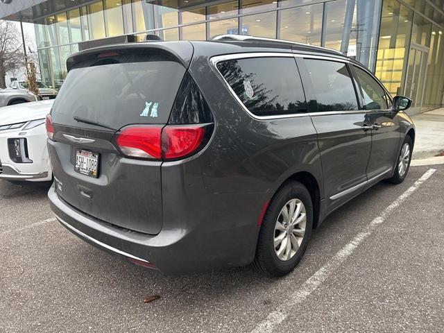 2019 chrysler pacifica touring-l