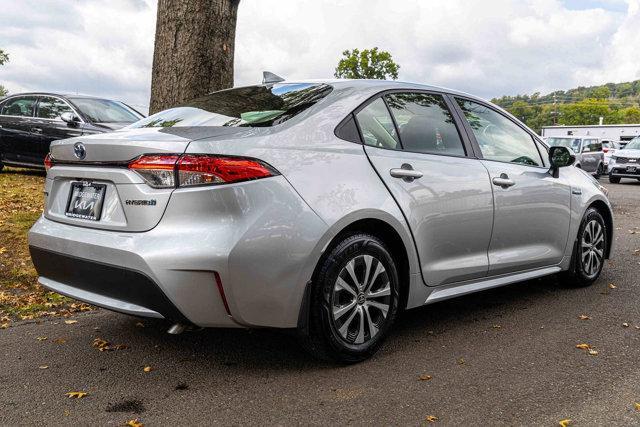 2020 toyota corolla hybrid le