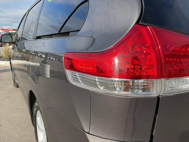 2014 toyota sienna le