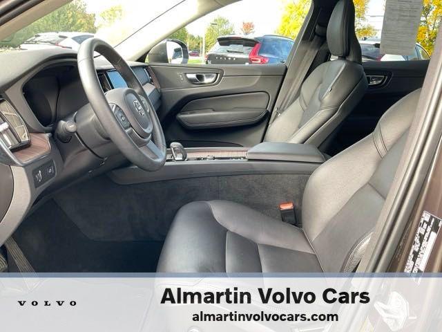 2022 volvo xc60 b5 awd momentum