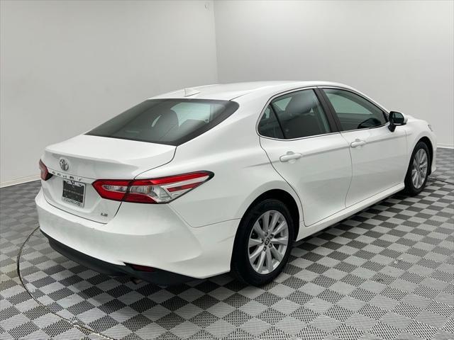 2020 toyota camry le
