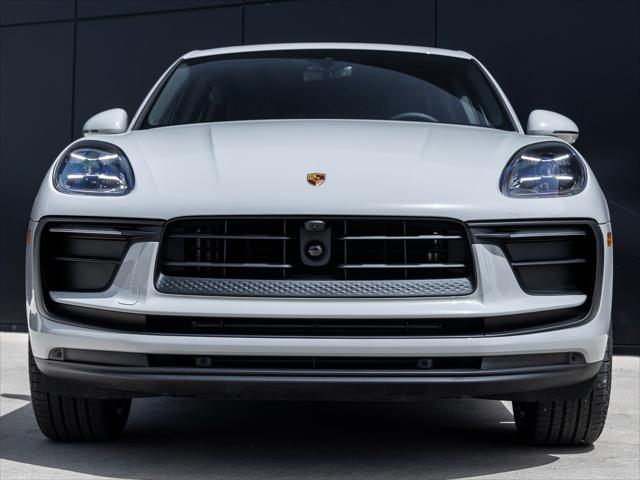 2024 porsche macan base
