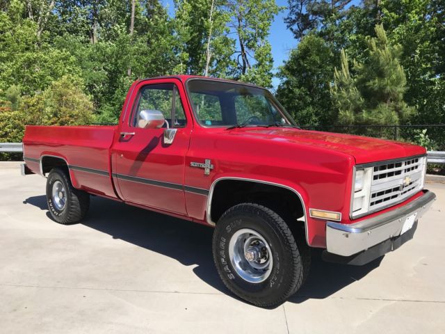 1986 chevrolet c/k scottsdale pickup 1500 / 4 wheel drive