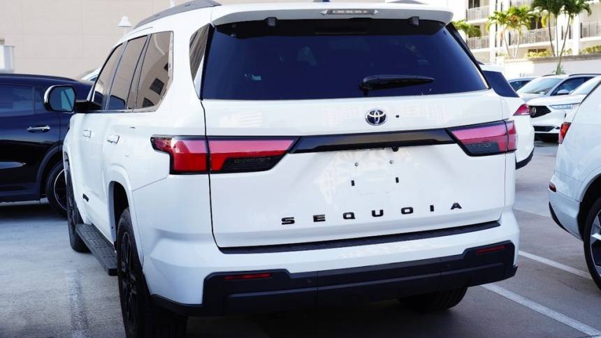2024 toyota sequoia sr5