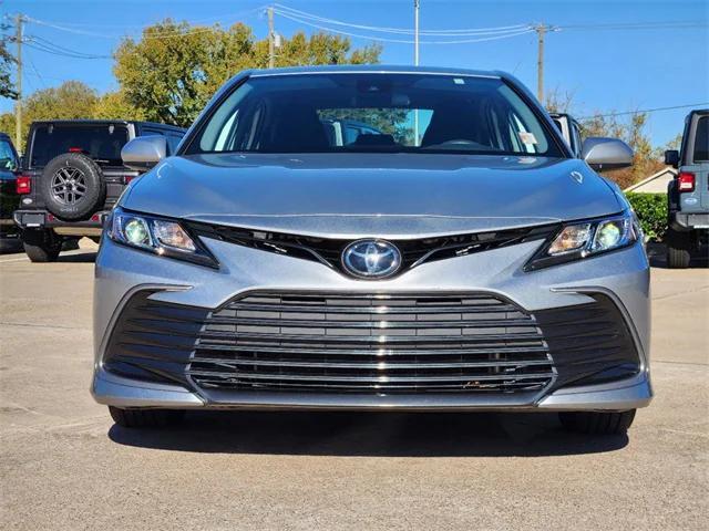 2024 toyota camry le