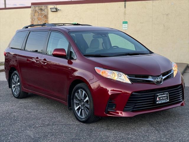 2019 toyota sienna le