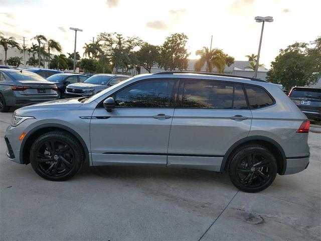 2023 volkswagen tiguan 2.0t se r-line black