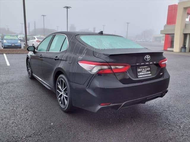 2022 toyota camry se in finley, washington
