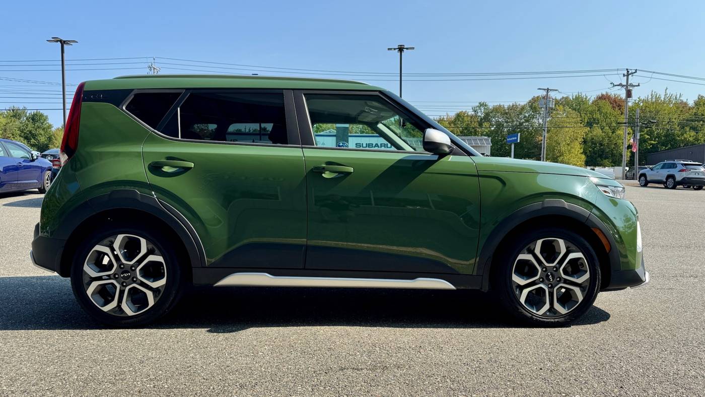2022 kia soul x-line