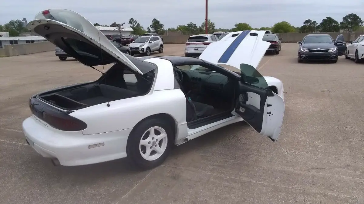 1994 pontiac firebird sportscar white rwd automatic trans am gt