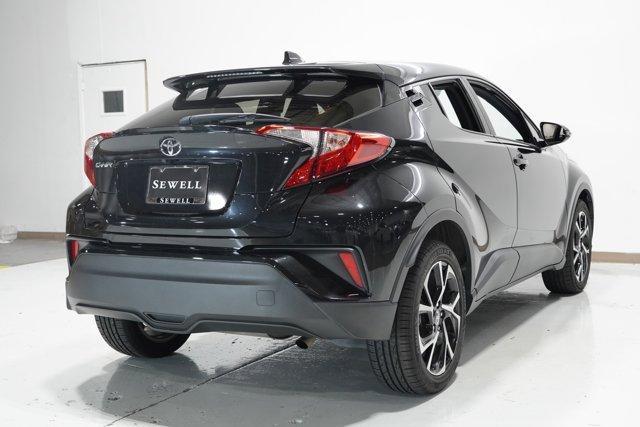 2021 toyota c-hr xle