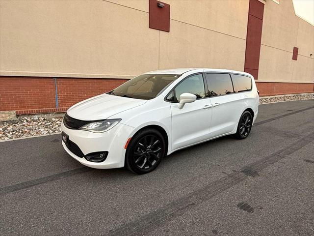 2018 chrysler pacifica touring plus