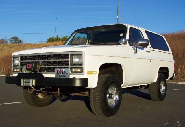 sharp-all-stock-k5-v1500-4wd-ac-fuel-inj-5.7l-350-auto-4x4-warn-winch-wagon-suv