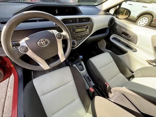 2012 toyota prius c four