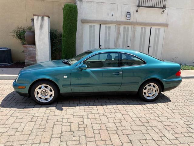 1999 mercedes-benz clk-class 320