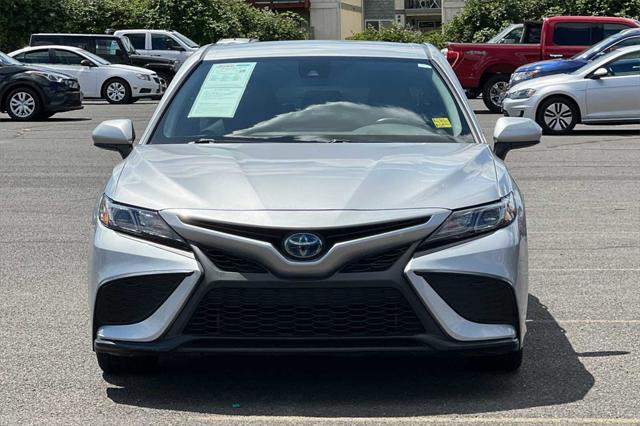 2021 toyota camry se